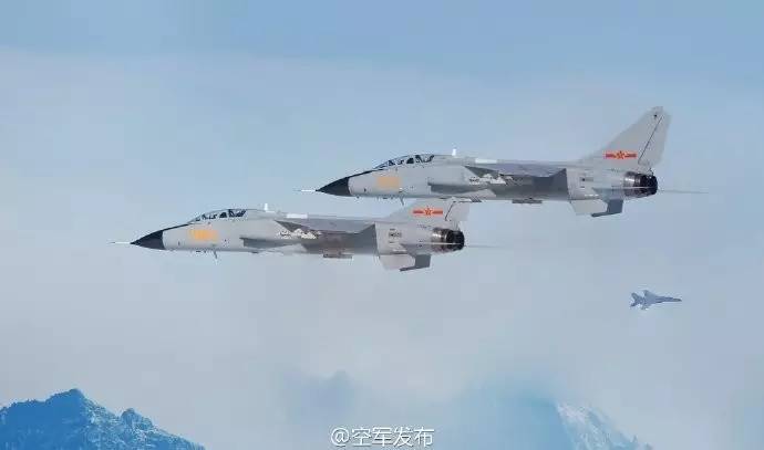 開掛吧，中國空軍！