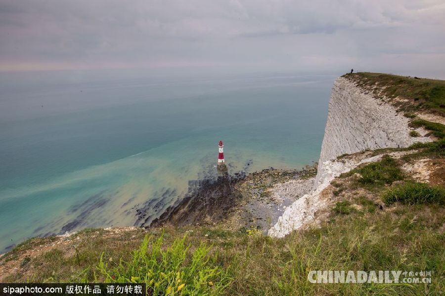 英國南部海岸迎最佳旅游季 碧海云天妝點最美海角