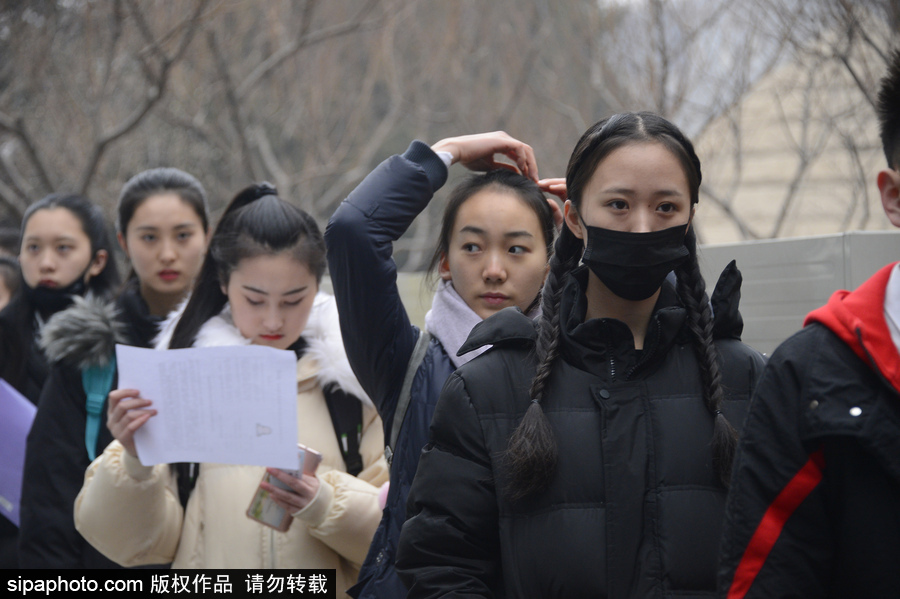 北京電影學院2018年藝考初試開考 表演學院帥哥美女云集